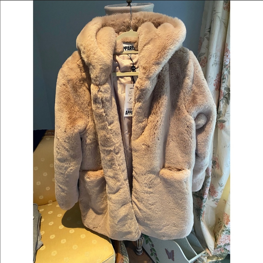 Apprais Faux Fur Coat, new with tags, medium